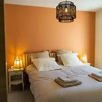 Domaine De Merins, 10 Couchages Avec Piscine, Face A La Riviere, A 4km De La Holiday home Fleury (Aude)