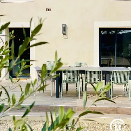 Domaine De Merins, 10 Couchages Avec Piscine, Face A La Riviere, A 4km De La *