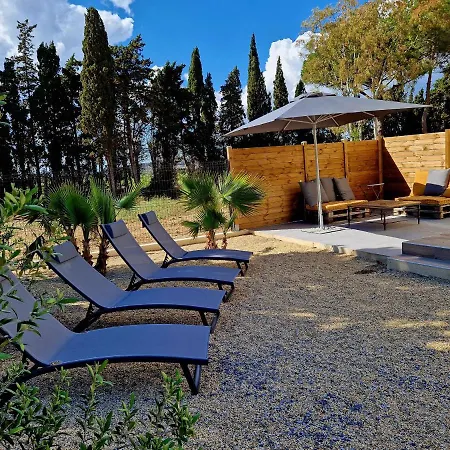 Feriehus Domaine De Merins, 10 Couchages Avec Piscine, Face A La Riviere, A 4km De La