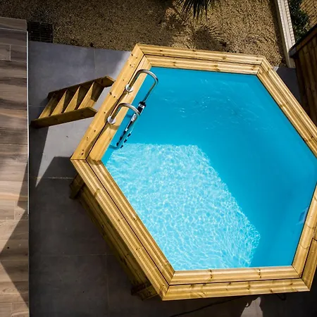 Domaine De Merins, 10 Couchages Avec Piscine, Face A La Riviere, A 4km De La *