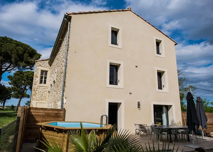 Domaine De Mérins, 10 Couchages Avec Piscine, Face à La Rivière, à 4km De La Casa de Férias Fleury (Aude)